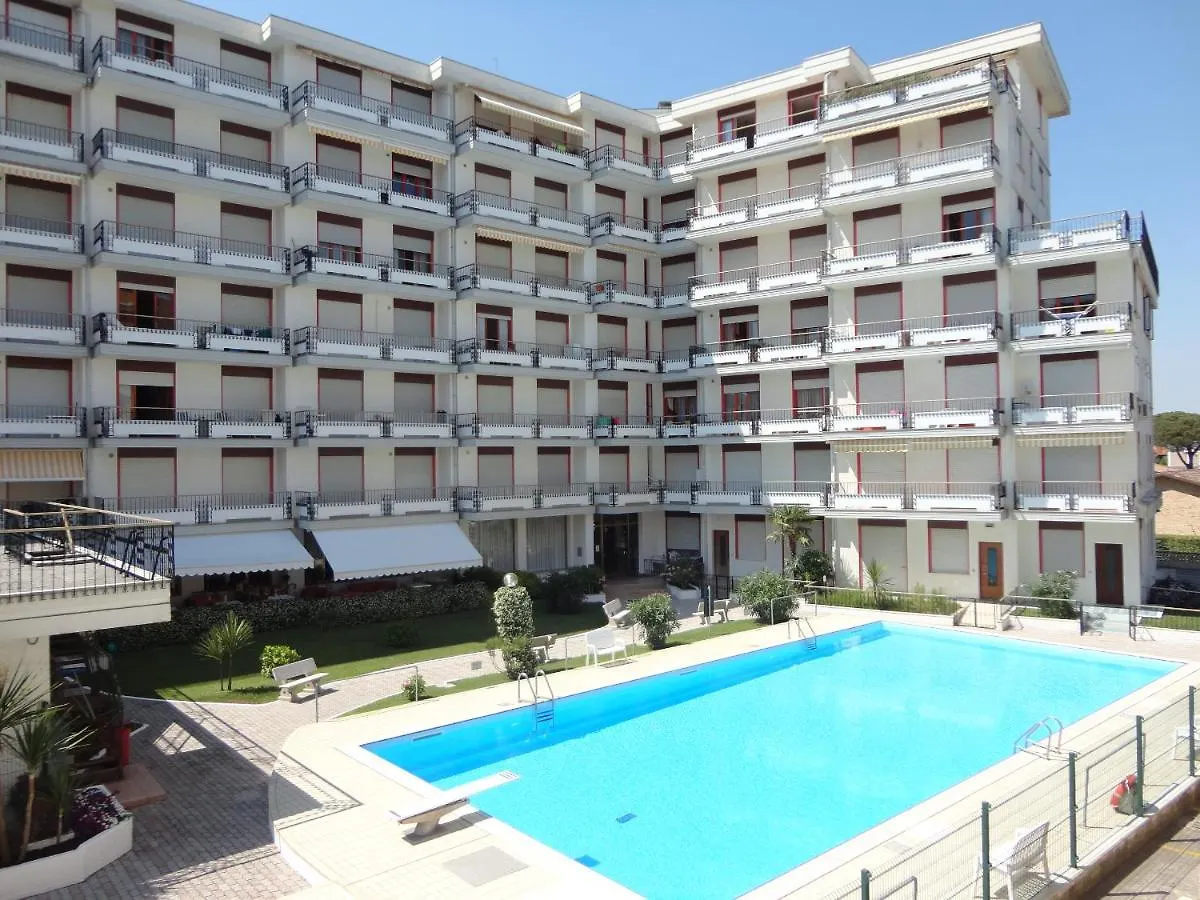 Superb Apartment With Swimming Pool In Front Of The Beach Porto Santa Margherita di Caorle Italy