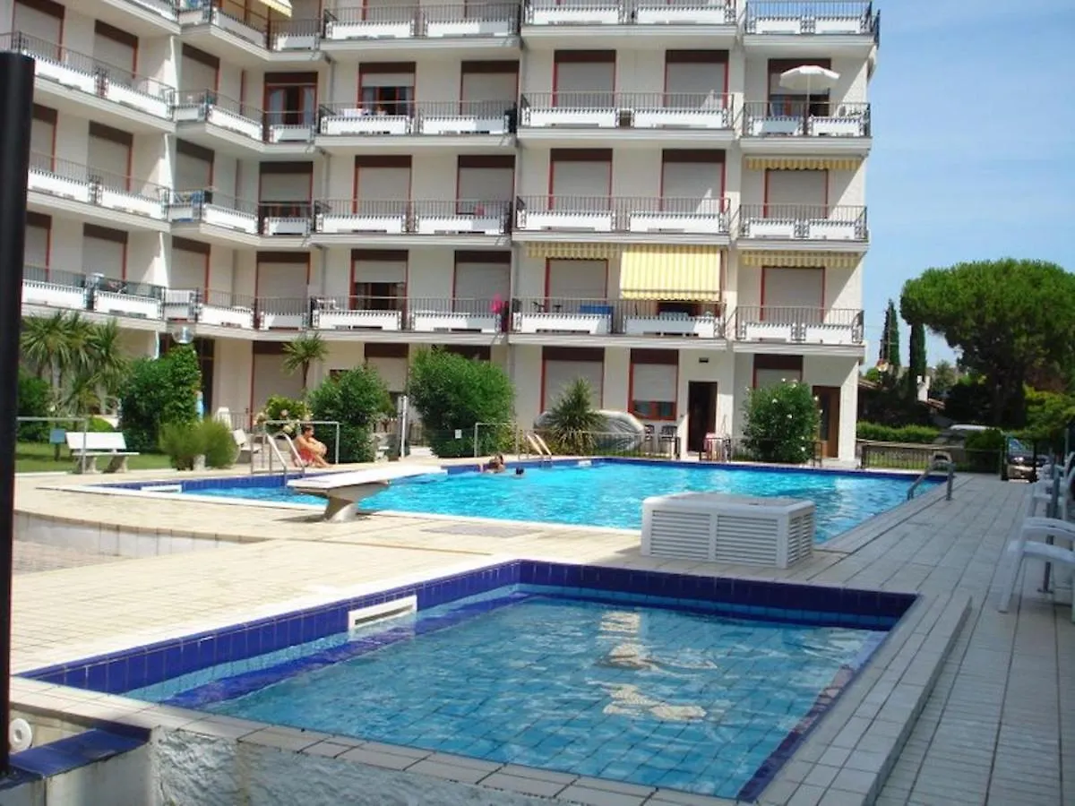 Superb Apartment With Swimming Pool In Front Of The Beach Porto Santa Margherita di Caorle 0*,