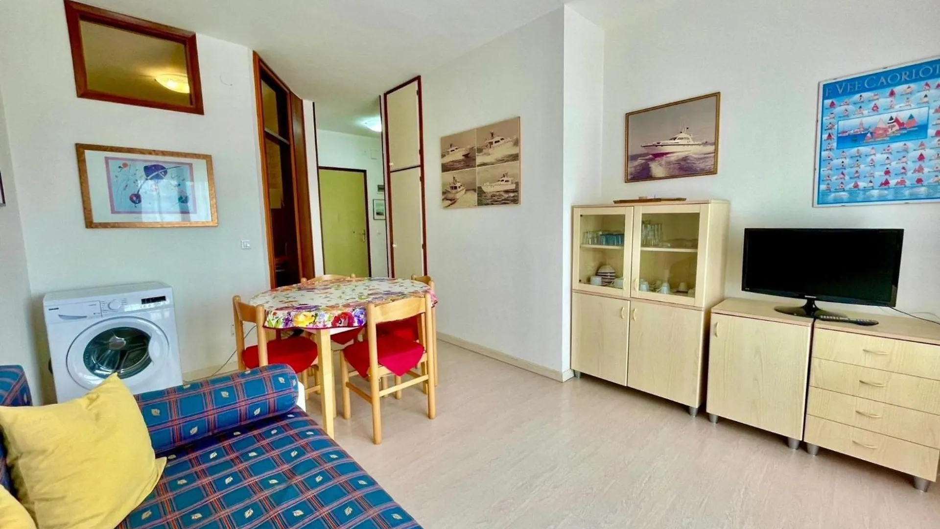 Superb Apartment With Swimming Pool In Front Of The Beach Porto Santa Margherita di Caorle