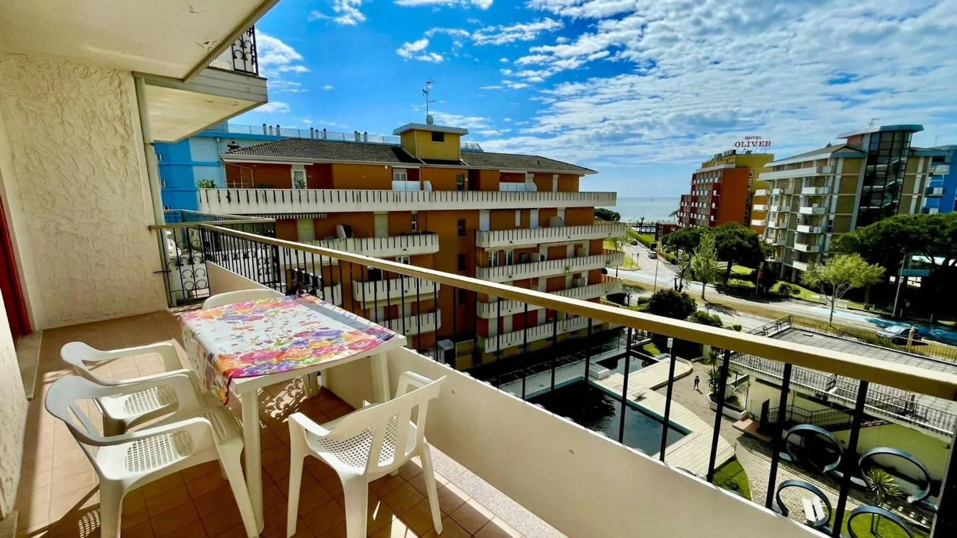 Superb Apartment With Swimming Pool In Front Of The Beach Porto Santa Margherita di Caorle